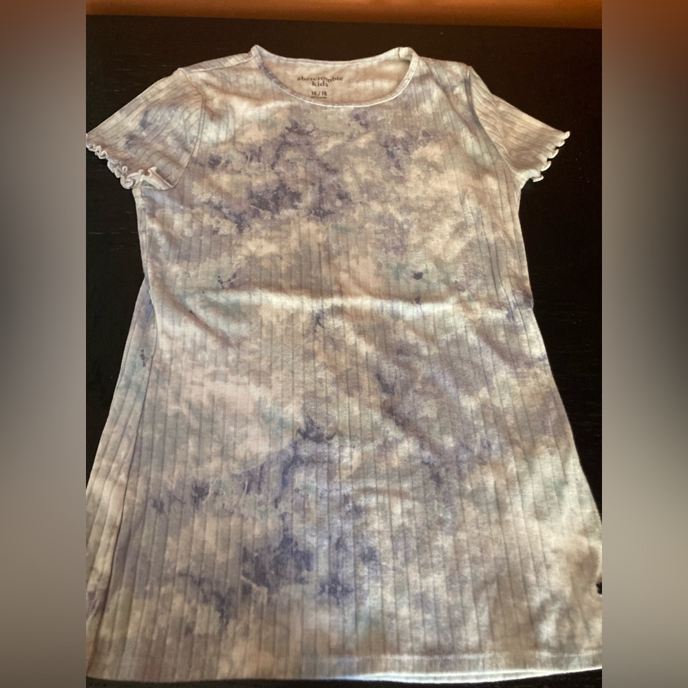 Abercrombie kids|| tie dye shirt with ruffled sleeves size 15&16 kids
